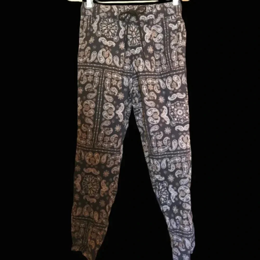 Pacsun black and cream patterned pants Size Small Slim
